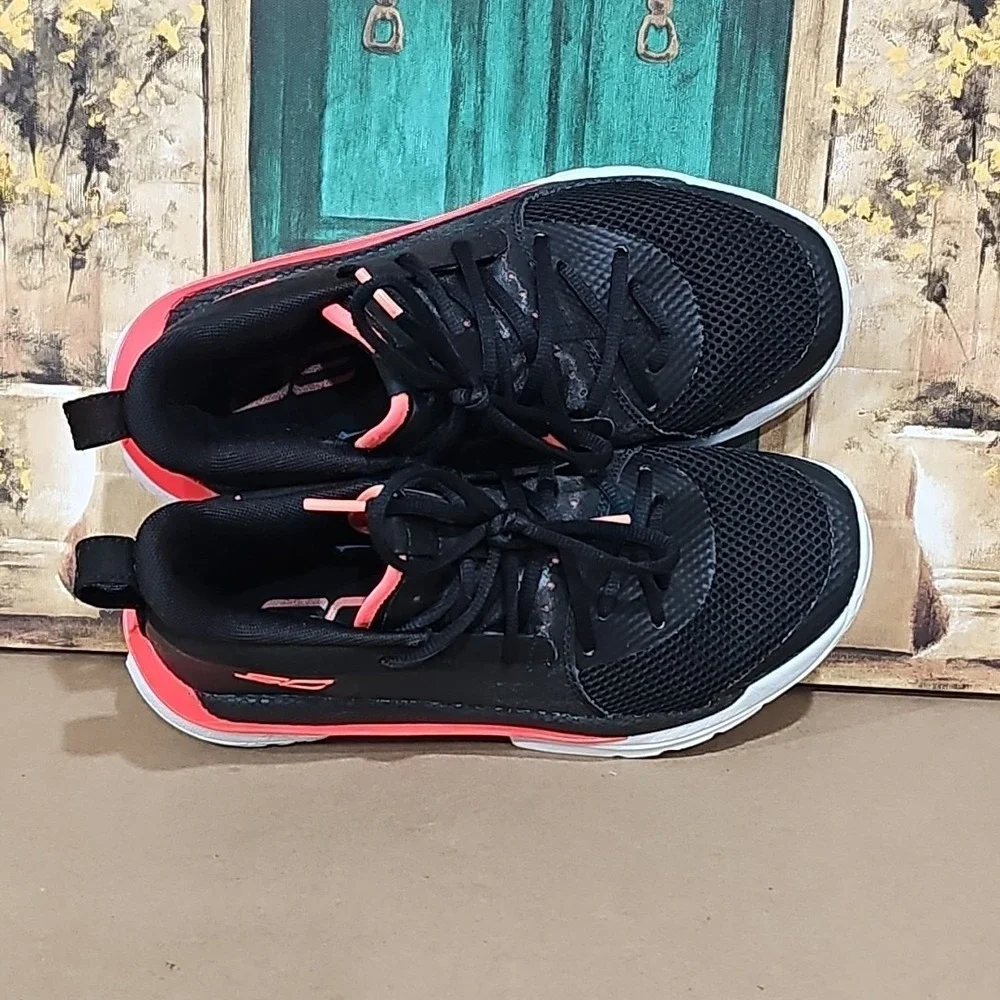 Under Armour Curry 7 Size 6.5 Black Beta Red Youth Grade School Basketball‎